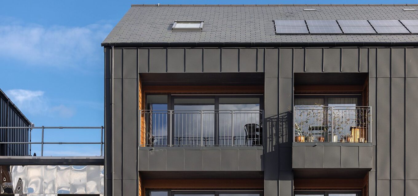 Atelier – close up mirror