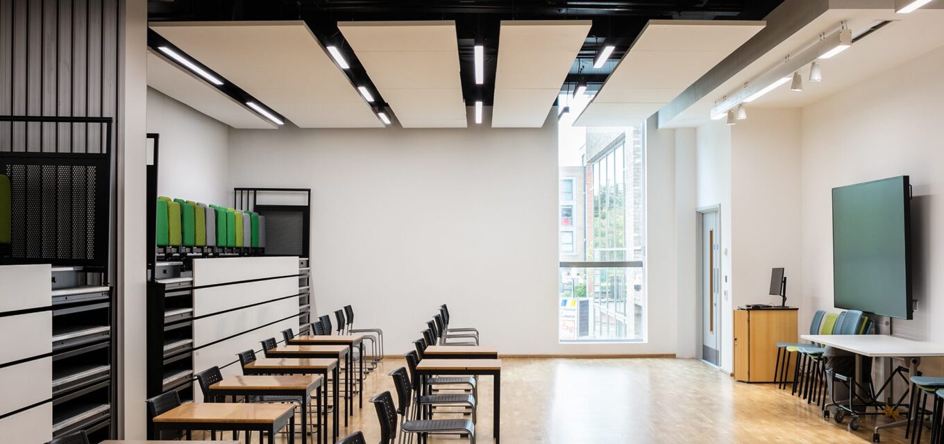 Kingston College – classroom