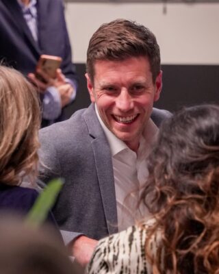 Careers – scrolling image 7