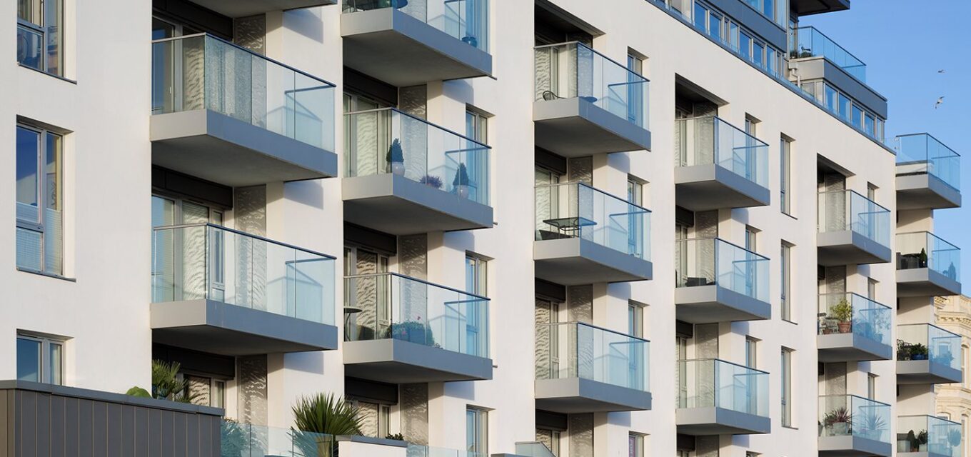 Beach Hotel – balcony details