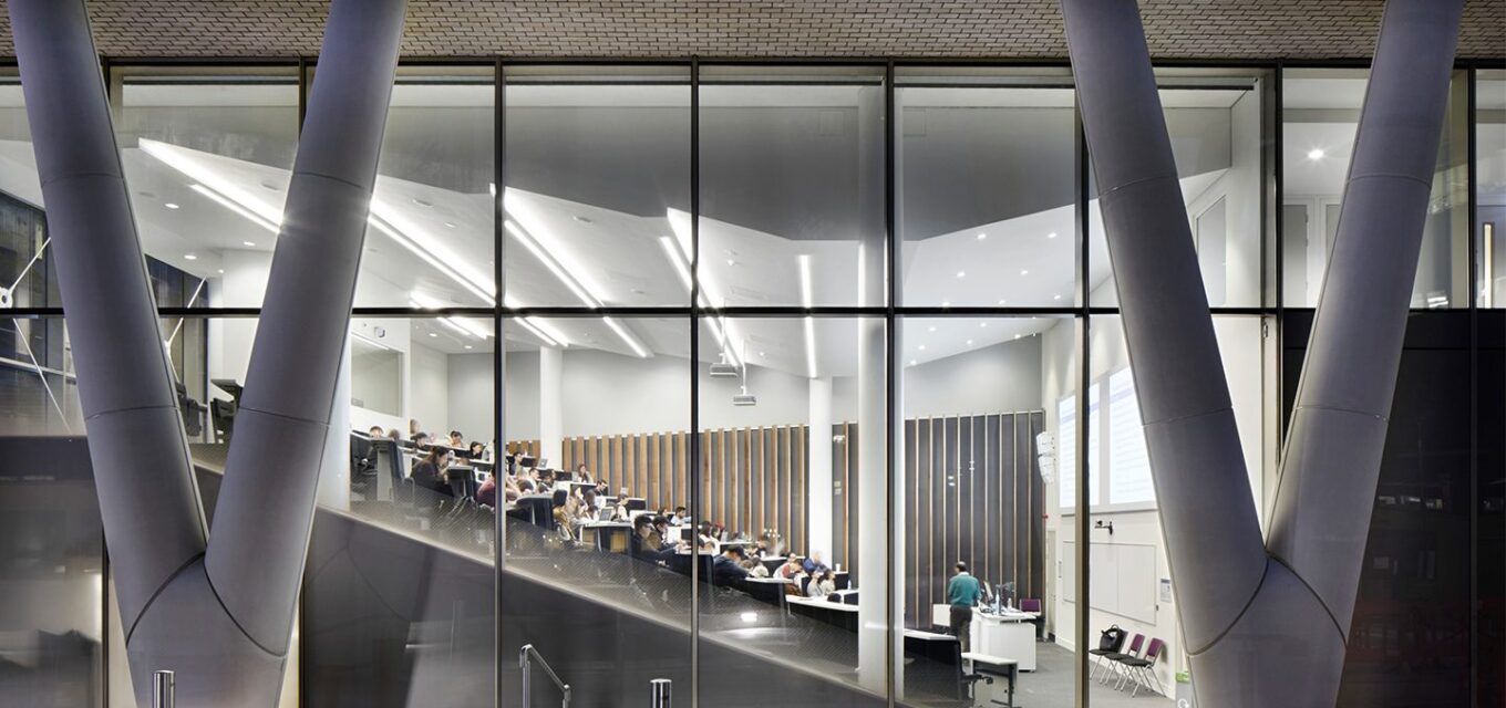Queen Mary Grad Centre – dusk lecture hall