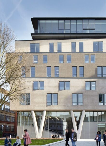 Queen Mary Grad Centre – hero